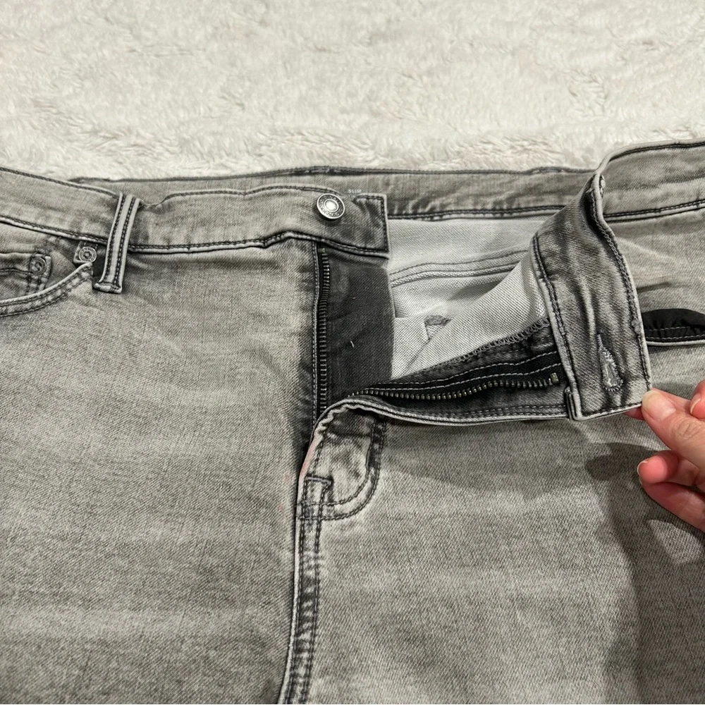 NWT Old Navy Gray Slim Built-In Tough 24/7 Jeans 40x32 - Picture 7 of 8